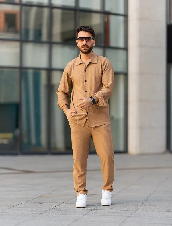 إطلالة عصرية ومريحة مع البدلة الرياضية الرجالية