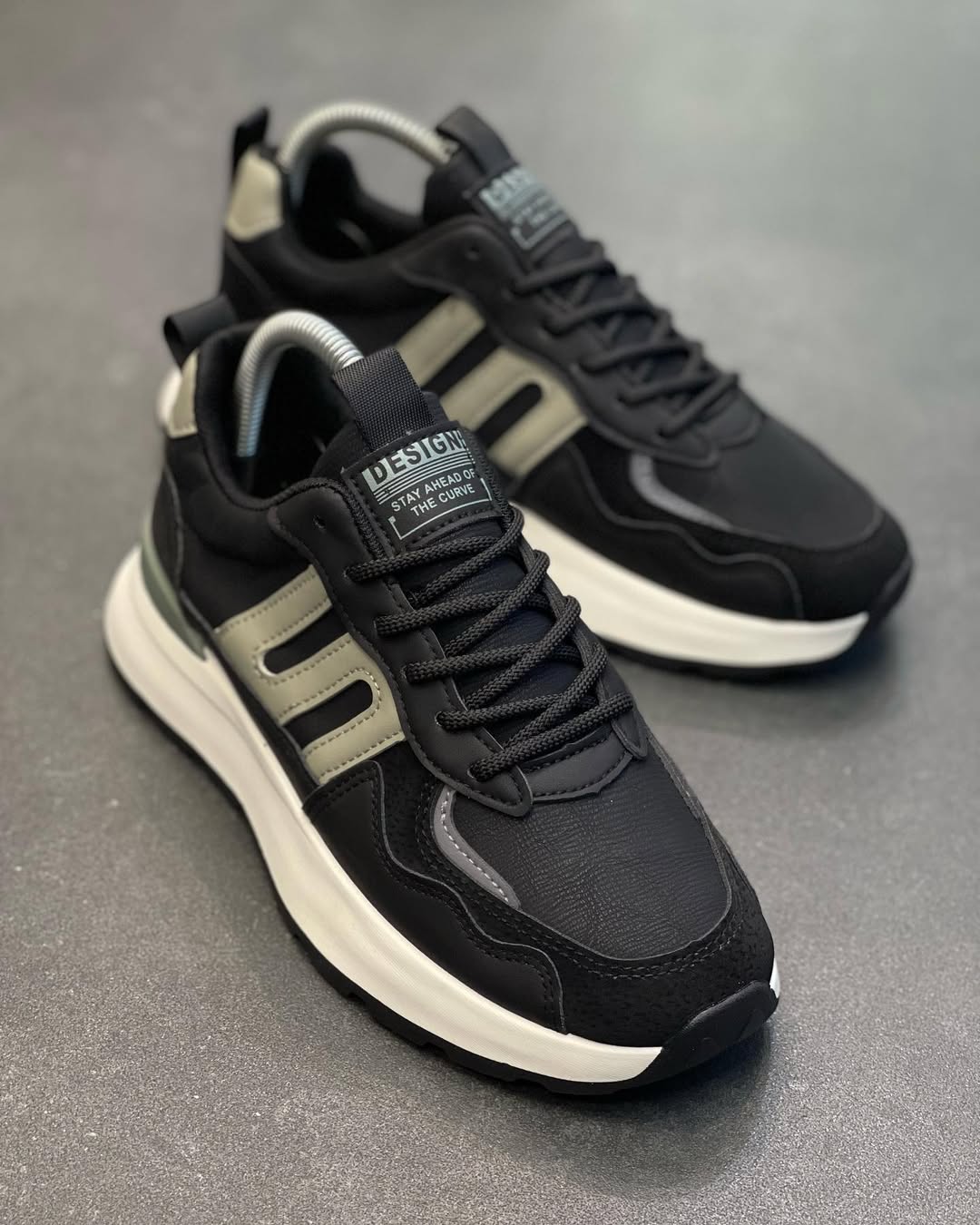 بوتيان 2025: إعادة تعريف أحذية الرجال - أنيقة، قابلة للتنفس، ومريحة للغاية