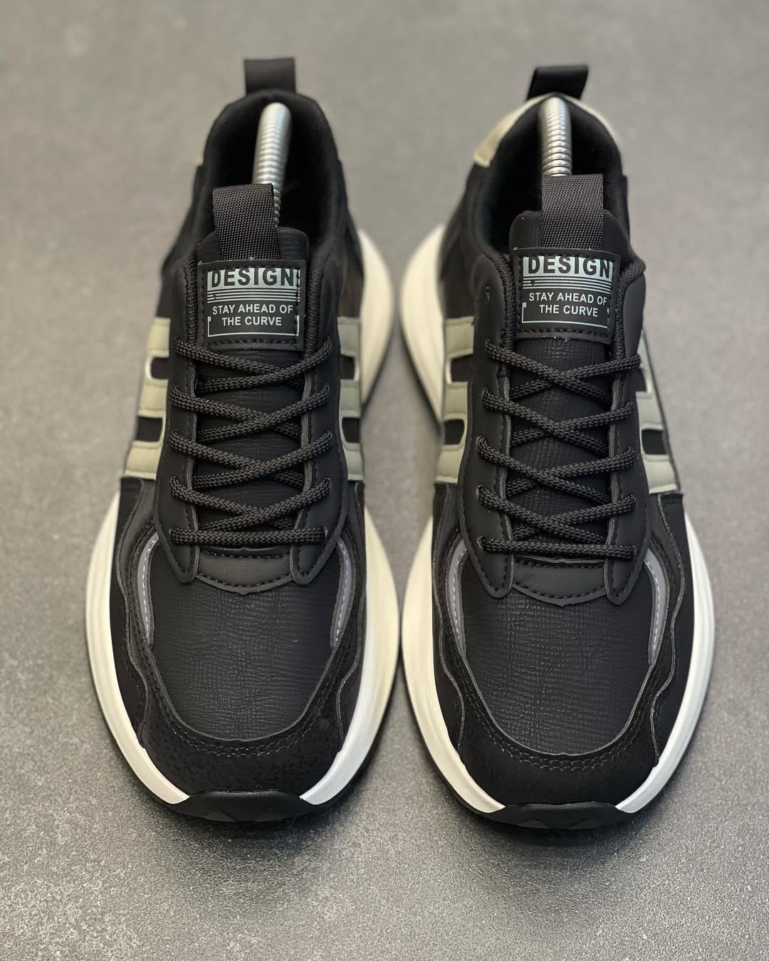 بوتيان 2025: إعادة تعريف أحذية الرجال - أنيقة، قابلة للتنفس، ومريحة للغاية