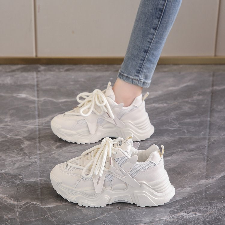 "أحذية نسائية عصرية ومتينة - تألقي بأناقة تلفت الأنظار!"