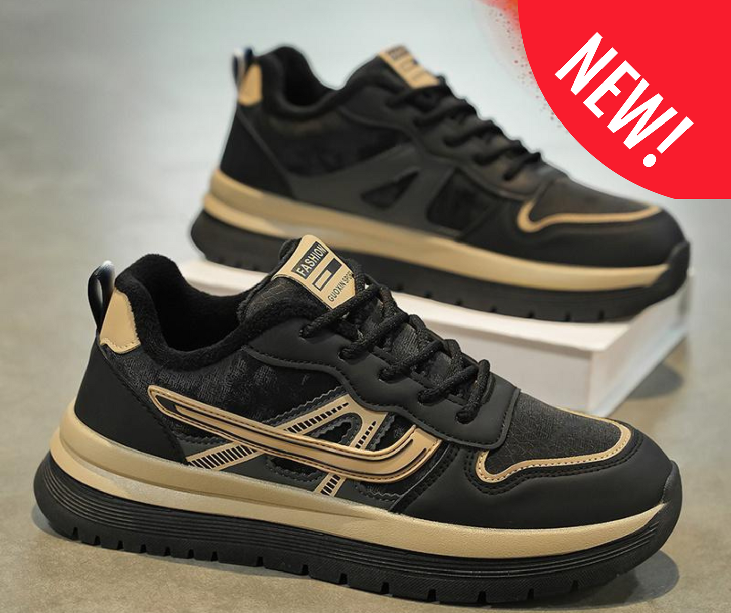 حذاء رجالي مميز - أناقة تدعم خطواتك نحو النجاح!