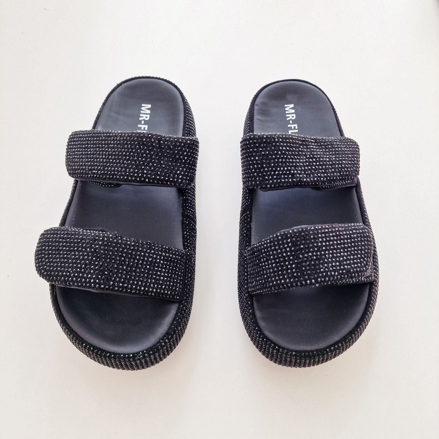 Shiny Luxurious Women’s Summer Sandals – Soft, Comfortable & Trendy