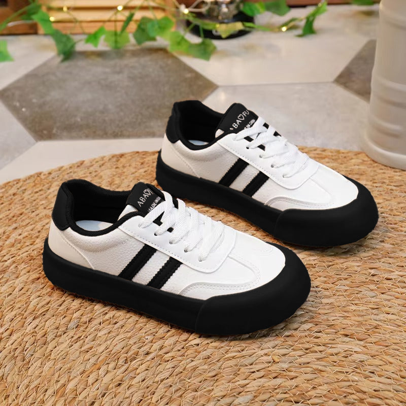 Light and breathable women's shoes - a modern and durable touch for a distinctive look!