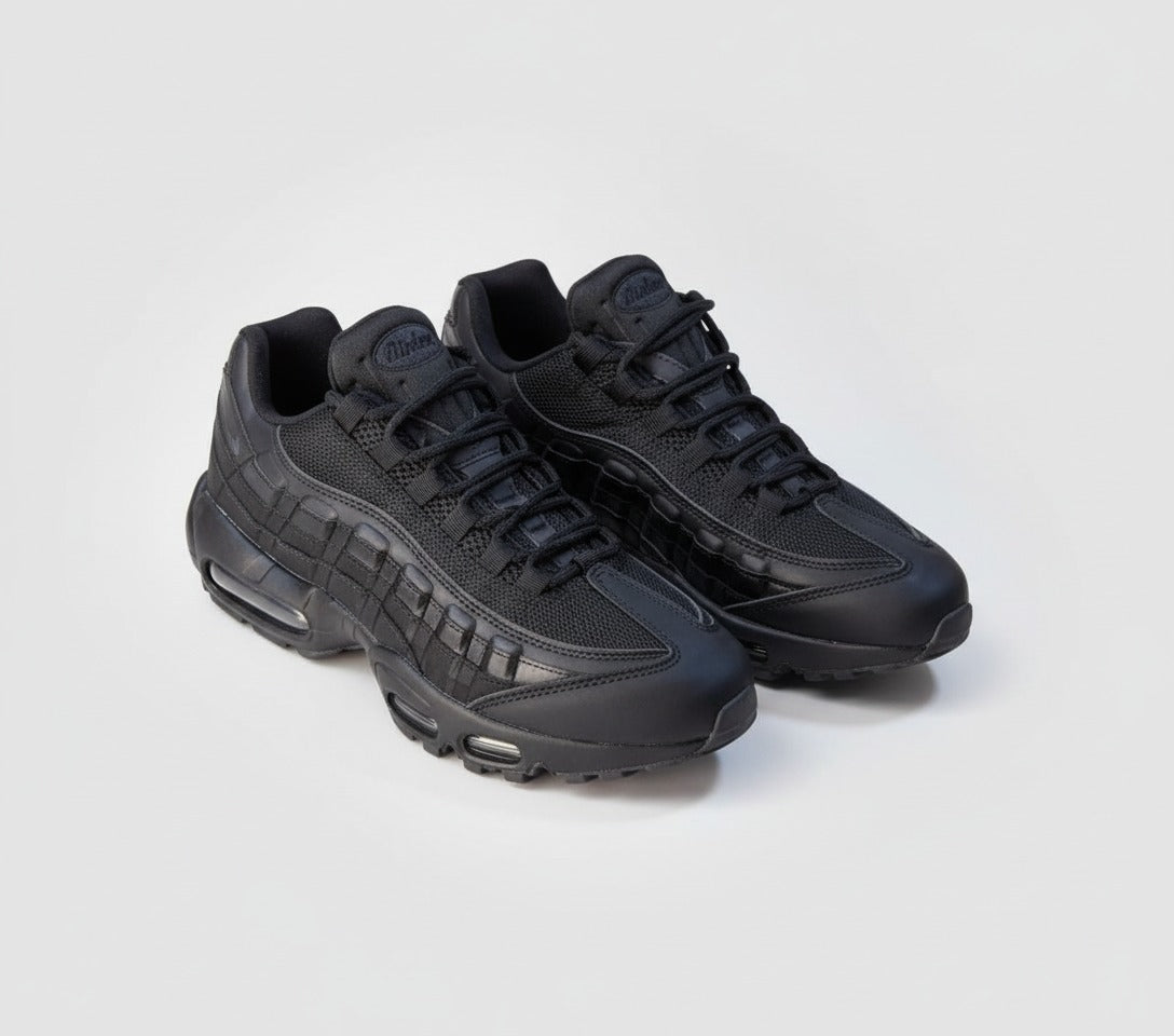 Step into Comfort and Style – Trendy Sneakers for Everyday Wear.GR