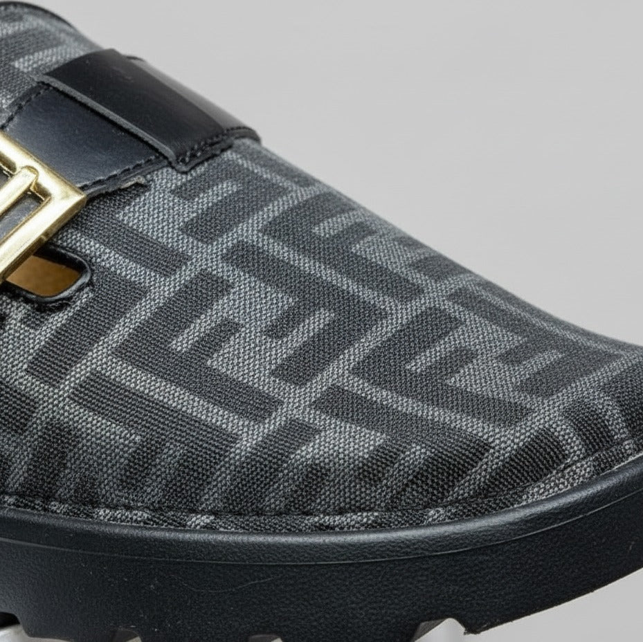 Women’s monogram buckle clog mules — Product image: