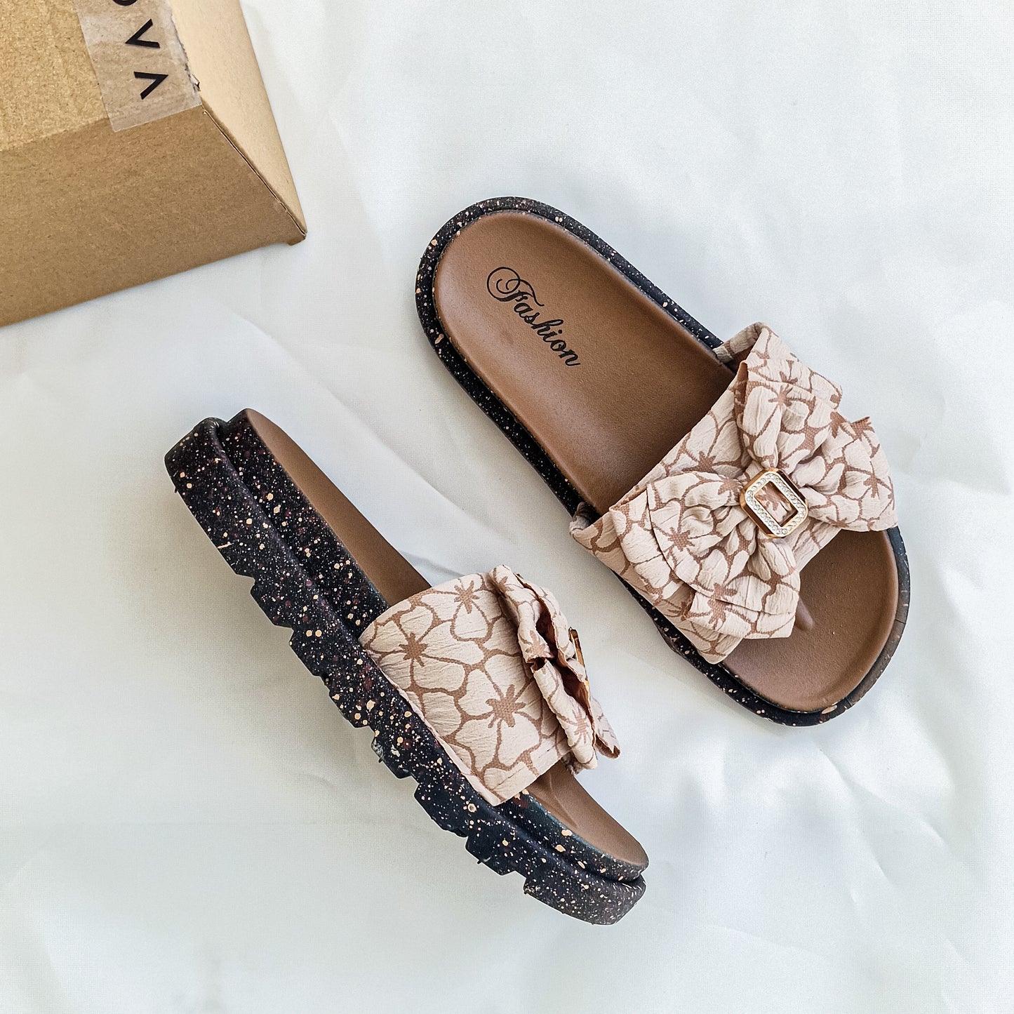 صنادل صيفية أنيقة للنساء لراحة طوال اليوم وأناقة سهلة