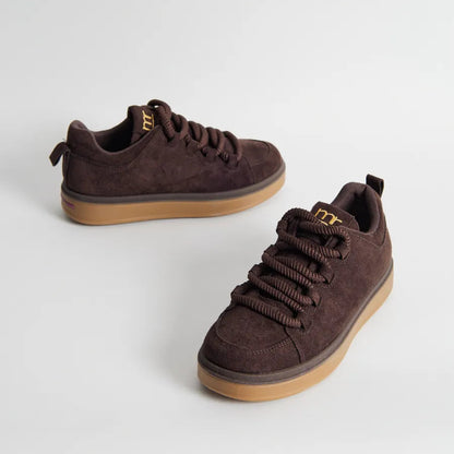 Trendy Women’s Platform Sneakers – Minimal Design, All-Day Comfort
