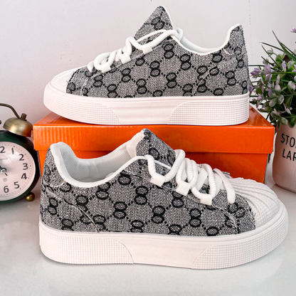 حذاء نسائي فاخر مرصع بالكريستال - لمسة جلدية أنيقة وراحة طوال اليوم