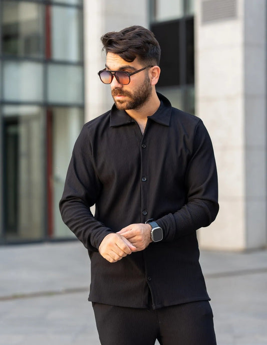 إطلالة عصرية ومريحة مع البدلة الرياضية الرجالية