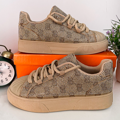 حذاء نسائي فاخر مرصع بالكريستال - لمسة جلدية أنيقة وراحة طوال اليوم