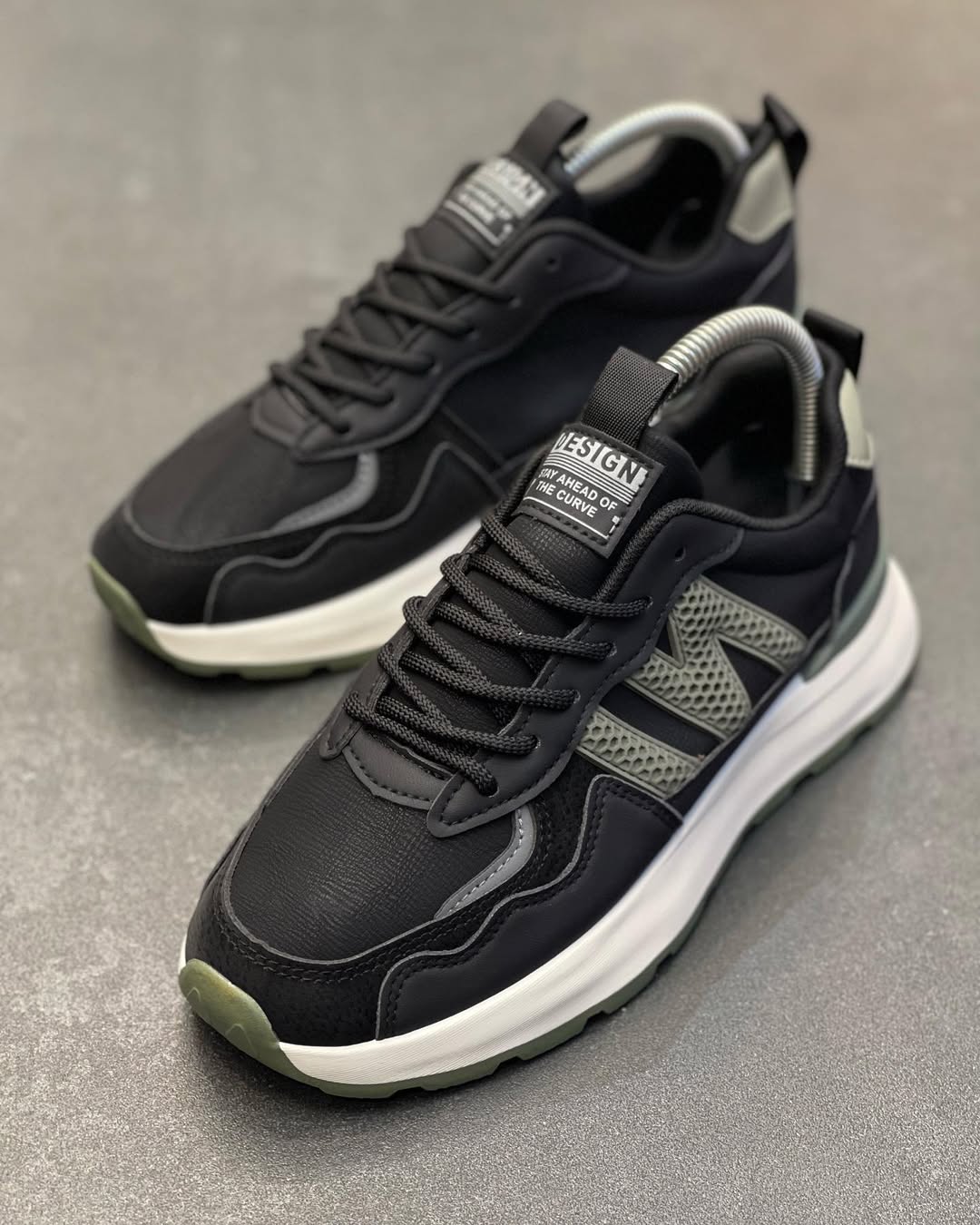 بوتيان 2025: إعادة تعريف أحذية الرجال - أنيقة، قابلة للتنفس، ومريحة للغاية