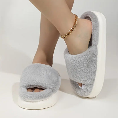 شبشب شتوي مريح بنعل سميك وبطانة مخملية للنساء