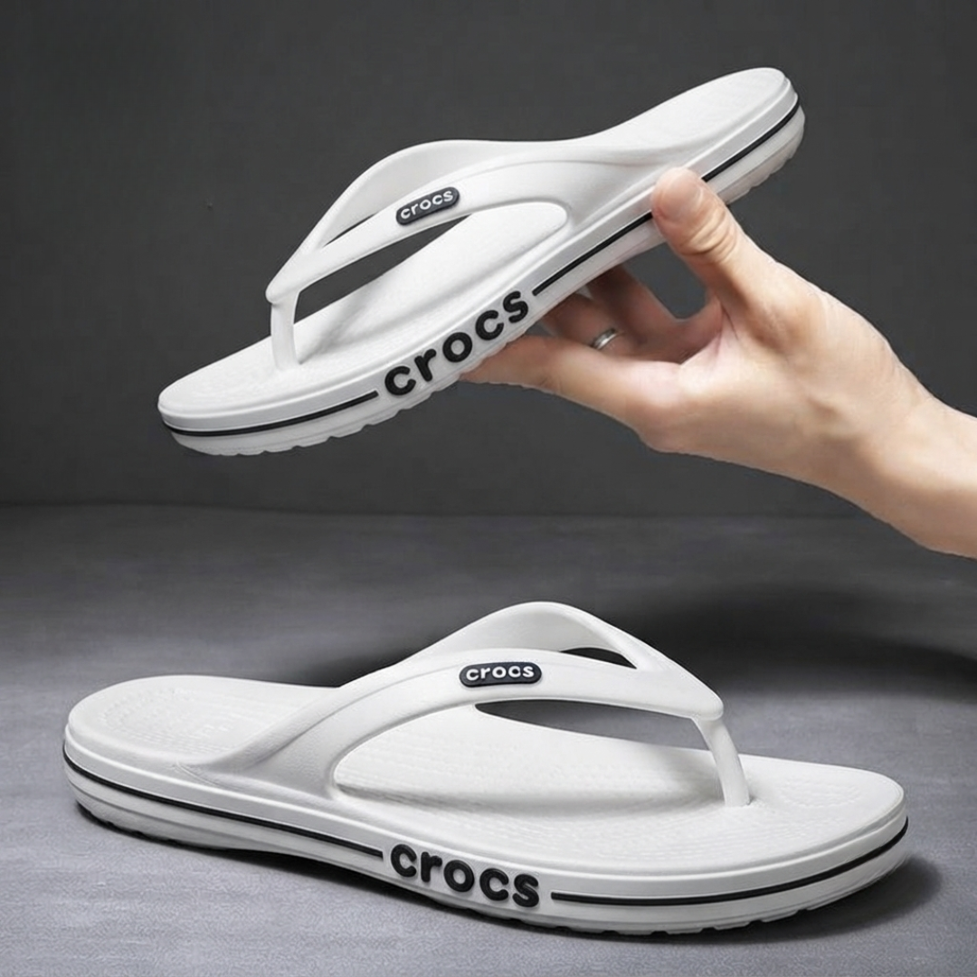Crocs CR02 Tongs confortables légères pour hommes | Sandales décontractées rembourrées | Pantoufles antidérapantes pour tous les jours