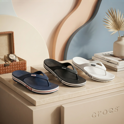 Crocs CR02 Tongs confortables légères pour hommes | Sandales décontractées rembourrées | Pantoufles antidérapantes pour tous les jours