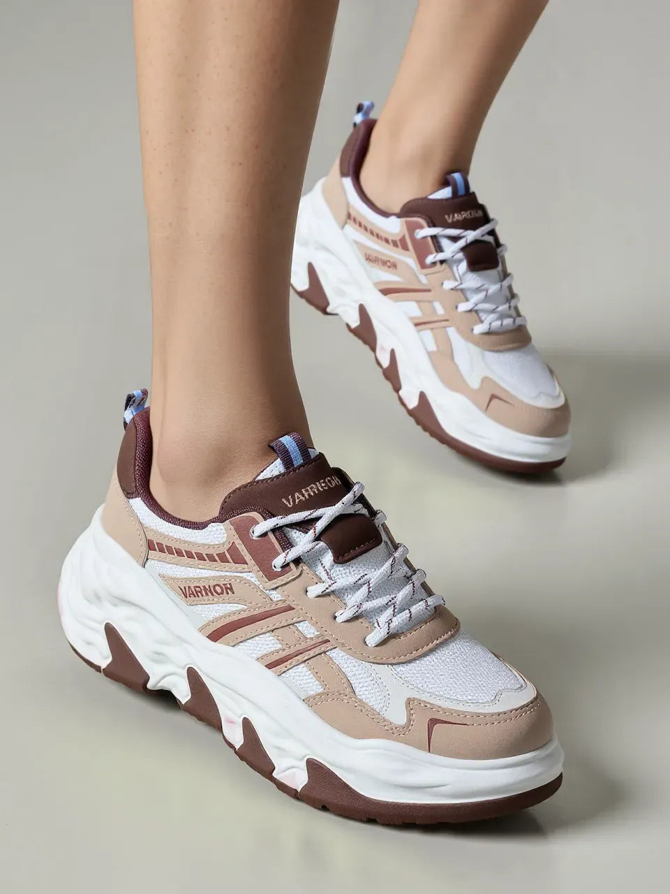 حذاء رجالي ذو نعل سميك لسنة 2025 - أحذية رياضية كاجوال شبكية قابلة للتنفس