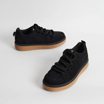 Trendy Women’s Platform Sneakers – Minimal Design, All-Day Comfort