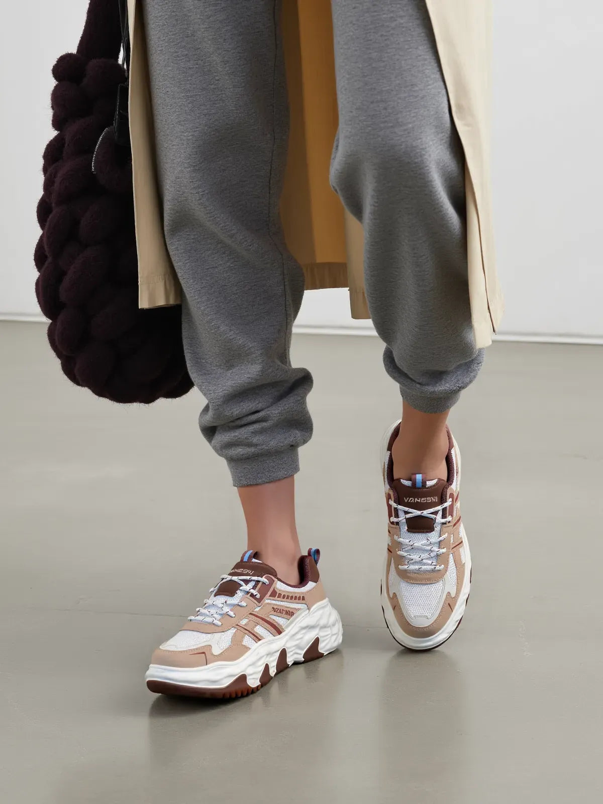 حذاء رجالي ذو نعل سميك لسنة 2025 - أحذية رياضية كاجوال شبكية قابلة للتنفس