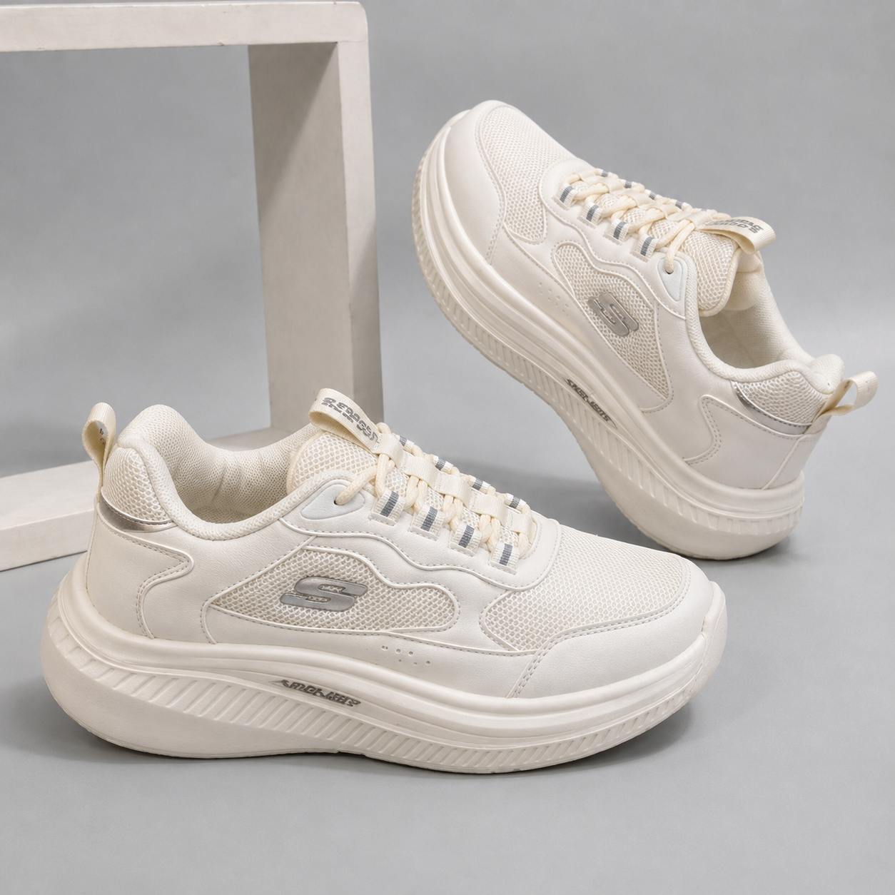 Chaussures médicales orthopédiques confortables à enfiler pour femmes