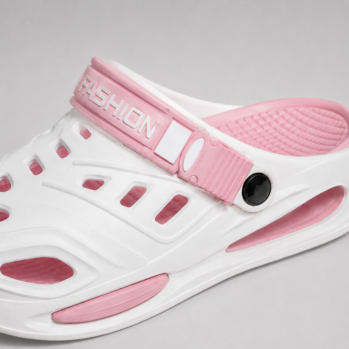 Women’s Lightweight Comfort Clogs – Stylish, Breathable & Easy to Wear