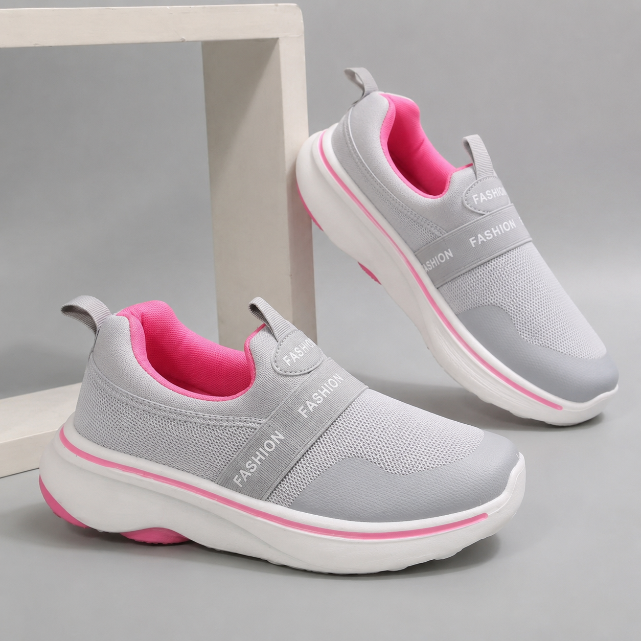 Women’s Lightweight Breathable Slip-On Walking Sneakers