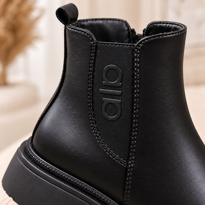 Women’s Elegant Chelsea Ankle Boots – Modern Comfort & Timeless Style