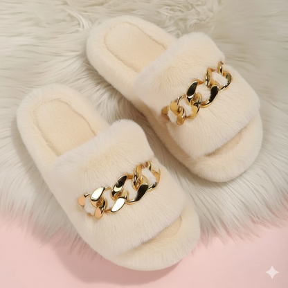 Pantoufles en fausse fourrure pour femmes avec chaîne dorée – Mocassins d'intérieur doux et confortables à bout ouvert, chaussures tendance pour la maison