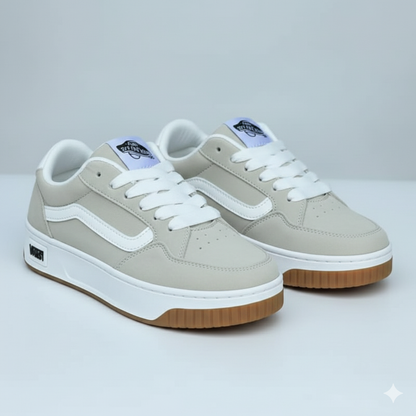Unisex Trendy Low-Top Sneakers – Stylish, Comfortable & Versatile for Men & Women