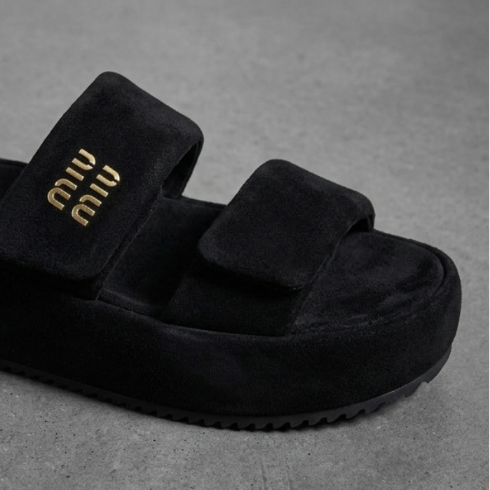 Comfort Dual-Strap Suede Slides – Lightweight Everyday Sandals