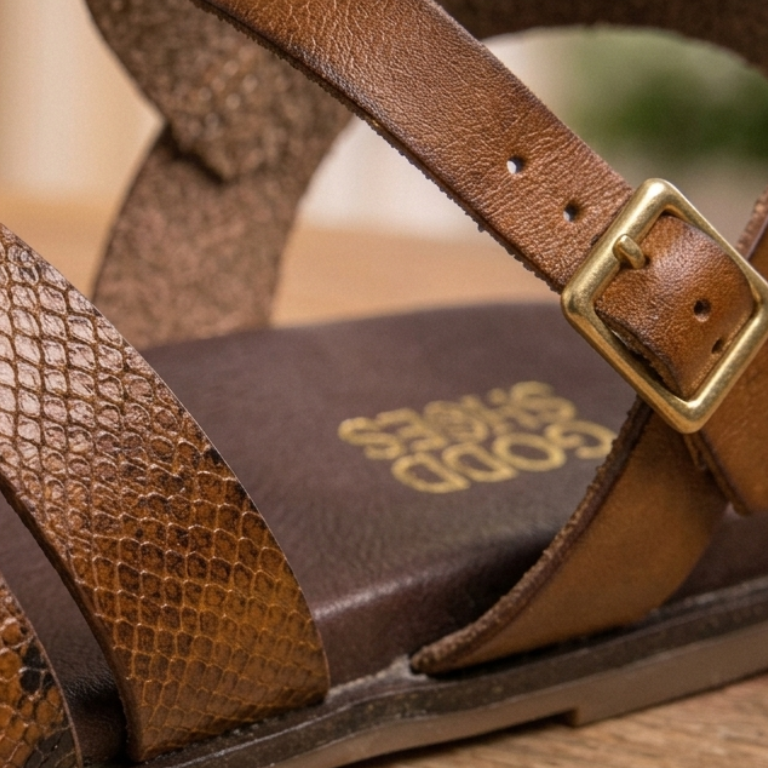Sandales plates femme à brides croisées texturées – Élégantes sandales d'été à boucle