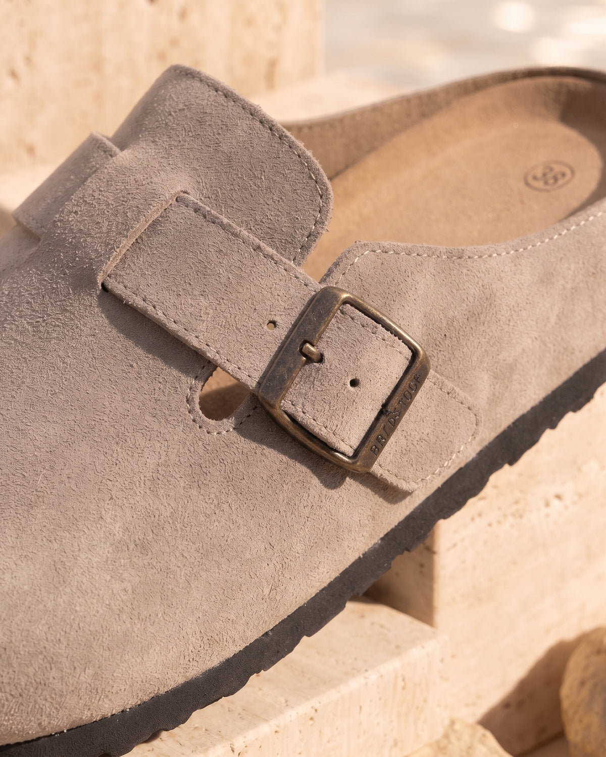 Men’s Comfortable & Flexible Slip-On Clogs with Adjustable Buckle – Effortless Everyday Style
