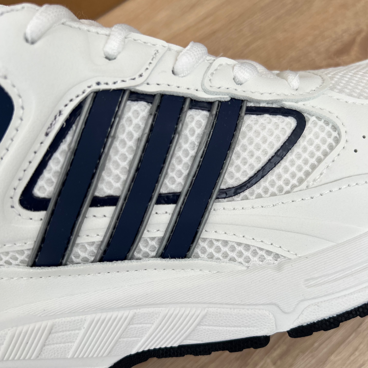 "أحذية رجالية فاخرة - الأناقة والراحة في كل خطوة 4"