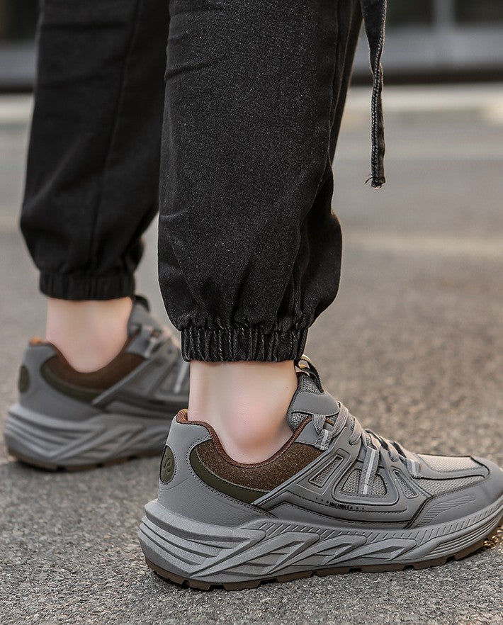 حذاء رياضي رجالي شبكي ذو نعل سميك - قابل للتهوية، أنيق ومريح