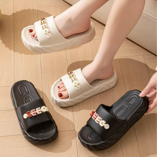 شبشب  أنيق وناعم للنساء - مصنوع من مادة ايفا.