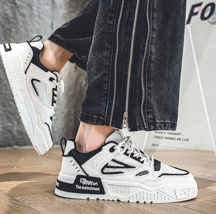 ارتقِ بأسلوبك في الشارع - حذاء رياضي أبيض سميك للرجال من مجموعة 2025