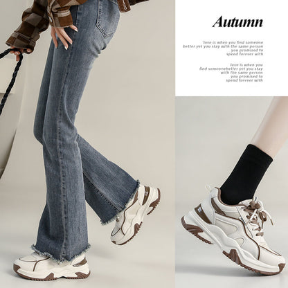 حذاء رياضي نسائي بنعل سميك - أناقة وراحة مع لمسة عصرية