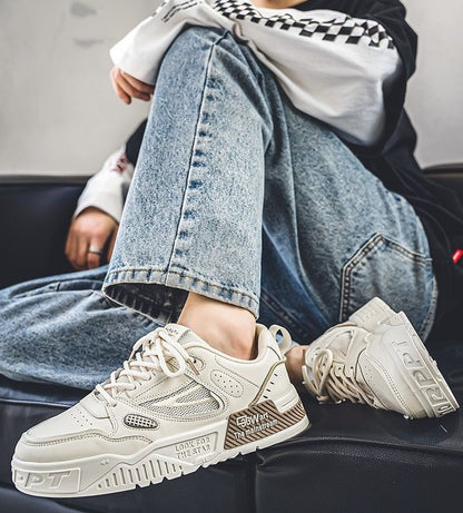 ارتقِ بأسلوبك في الشارع - حذاء رياضي أبيض سميك للرجال من مجموعة 2025