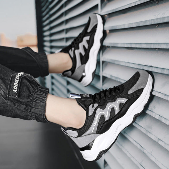 حذاء رجالي بنعل سميك - الأناقة والراحة في كل خطوة!