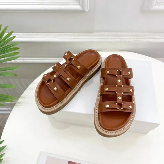 Sandale en cuir pour femme avec une semelle confortable