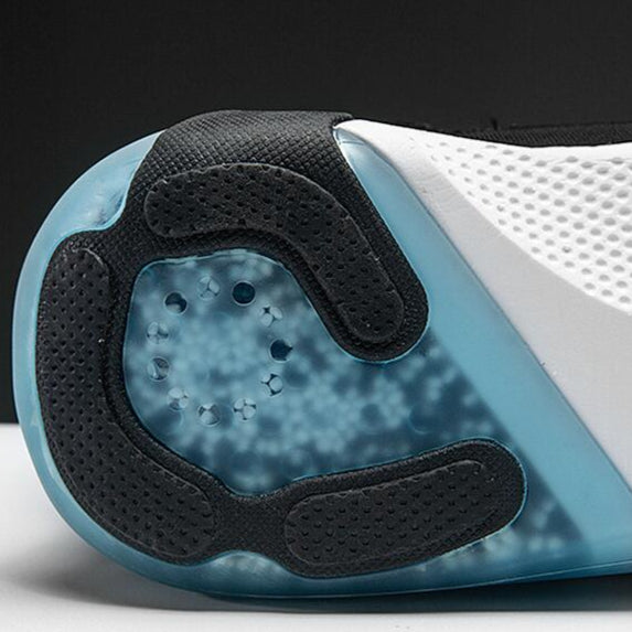 أحذية رياضية أنيقة للرجال مصنوعة من شبكة - خفيفة الوزن ومريحة