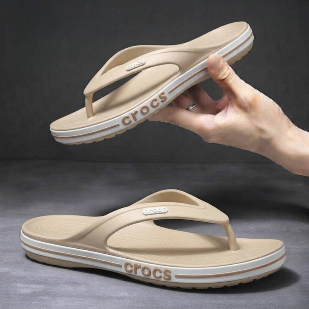 Crocs CR02 Men's Lightweight Comfort Flip-Flops | Cushioned Casual Thong Sandals | Anti-Slip Everyday Slippers