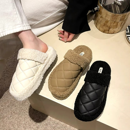 "نعال شتوية فاخرة ومبطنة لتوفير أقصى درجات الدفء والراحة."