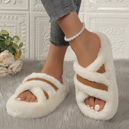 شبشب نسائي ناعم بنعل سميك.. تصميم أنيق وعصري