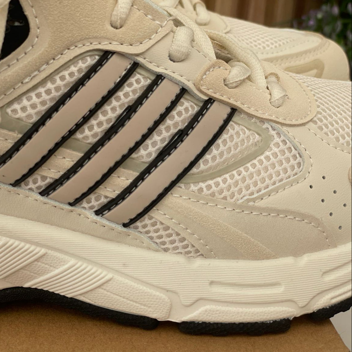 "أحذية رجالية فاخرة - الأناقة والراحة في كل خطوة!"