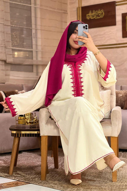قفطان مغربي فاخر مع تطريز يدوي وشال متناسق