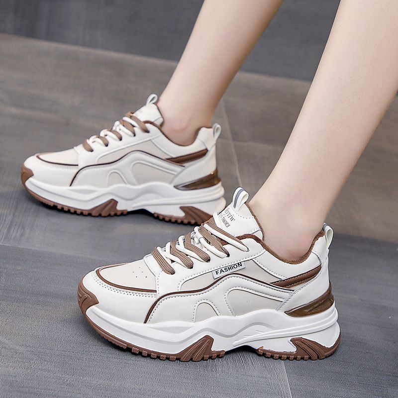 حذاء رياضي نسائي بنعل سميك - أناقة وراحة مع لمسة عصرية