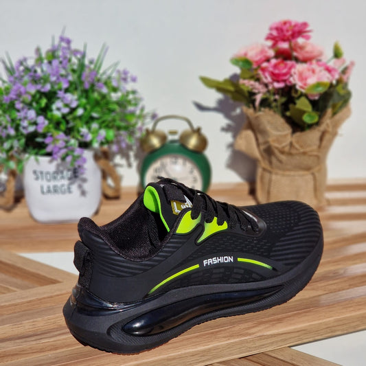 أحذية رجالية عصرية: مزيج أنيق ومريح من الأناقة والعملية.