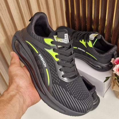 أحذية رجالية عصرية: مزيج أنيق ومريح من الأناقة والعملية.