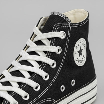 Stylish and bold design: A unisex sneaker that's perfect for all seasons