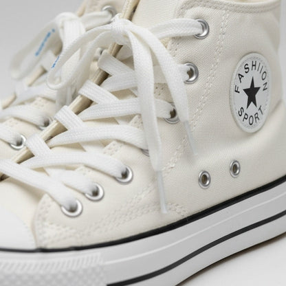 Stylish and bold design: A unisex sneaker that's perfect for all seasons