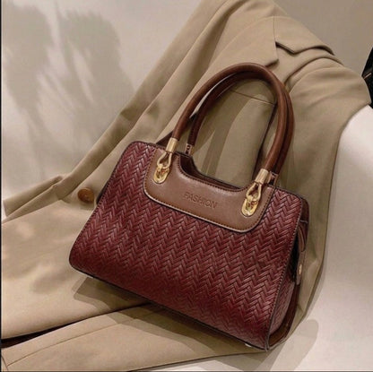 Elegant Woven Leather Handbag – Stylish Women’s Top Handle Shoulder Bag
